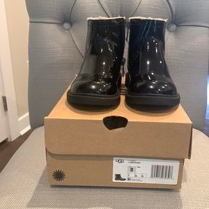 UGG T Lynda Black Patent Leather Toddler Girl Boots